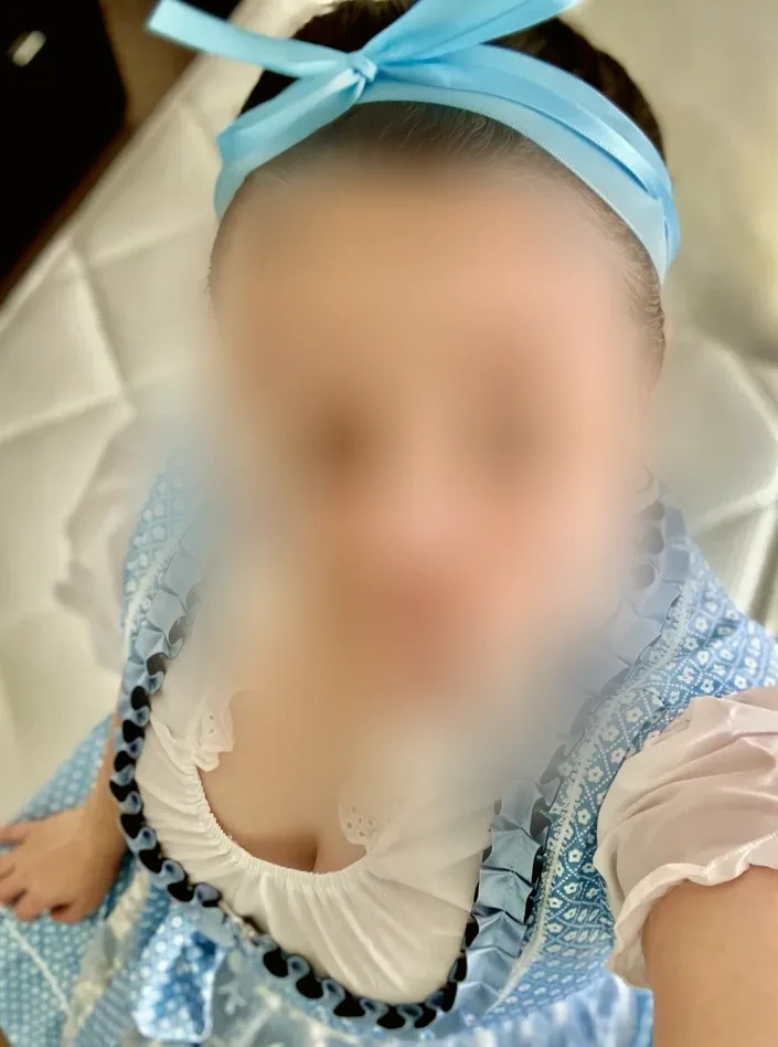 Allegra, 33 anni